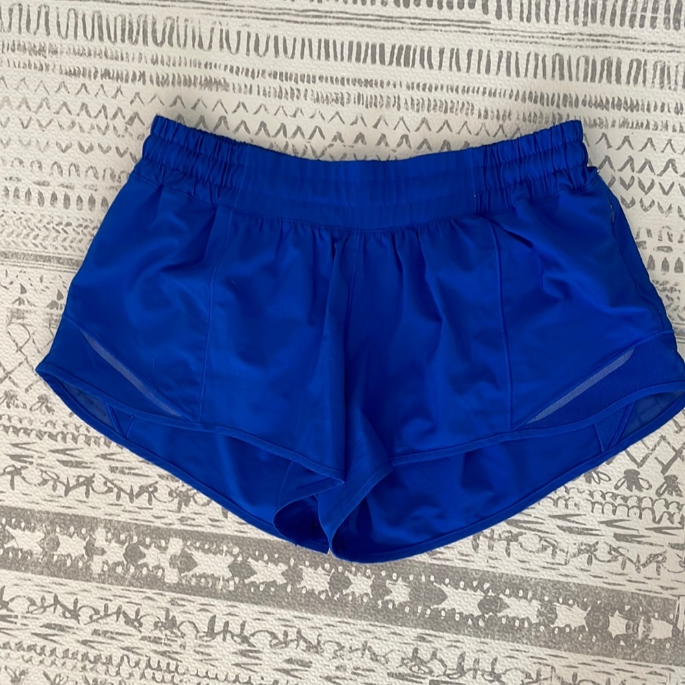 Lululemon Hotty Hot Low Rise Lined Short - 2.5"